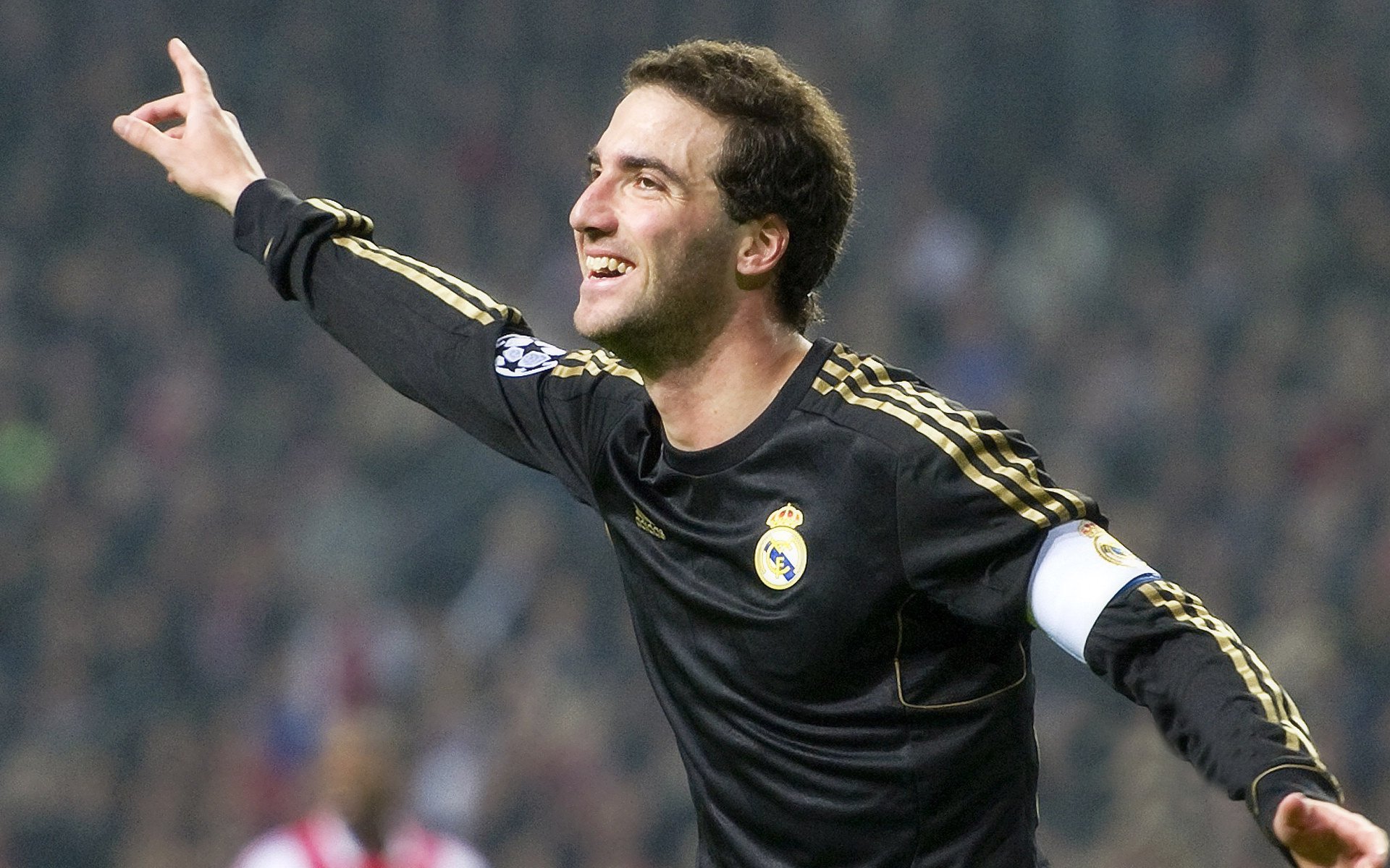 扎伊尔-埃梅里入选欧洲杯最佳阵容,埃梅里 欧联杯