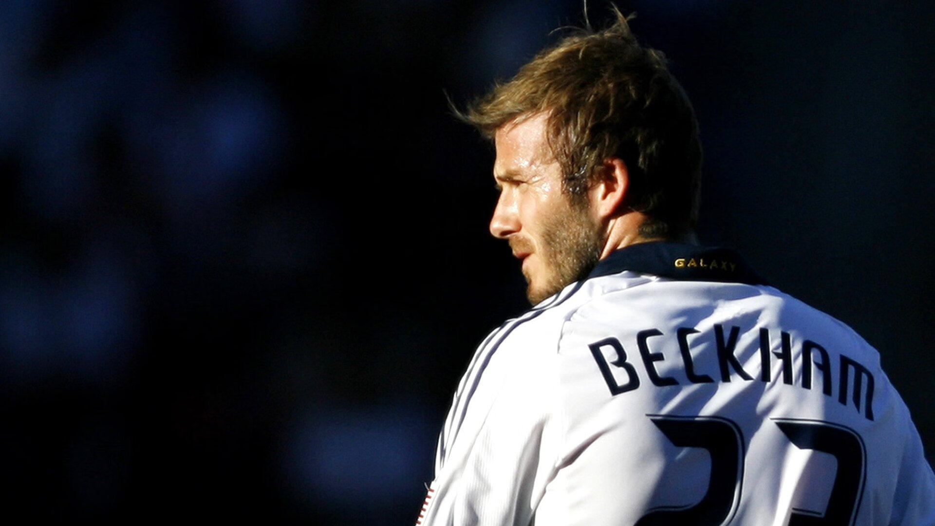 赛季终极对决预测：冠军争夺的最终战光芒四射，王者终极对决