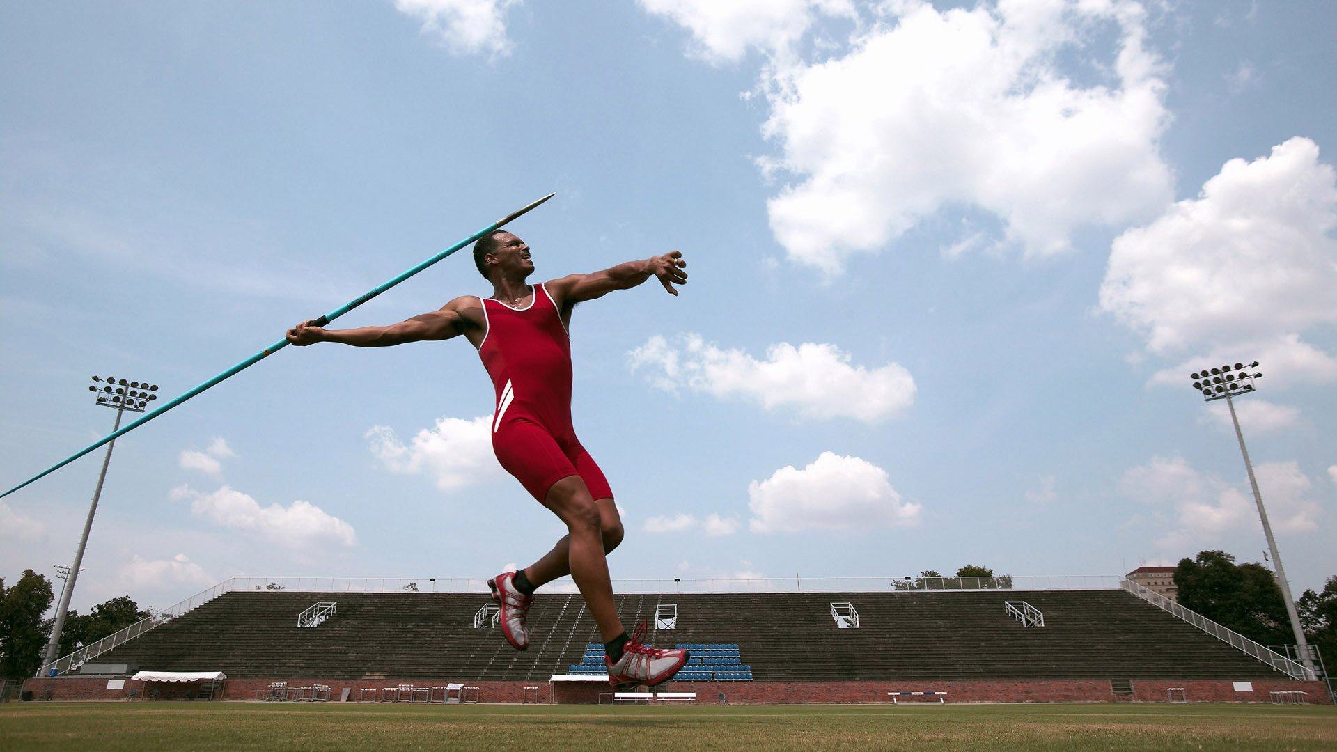 车队战术大揭秘：如何制定最佳比赛策略？，车队比赛视频